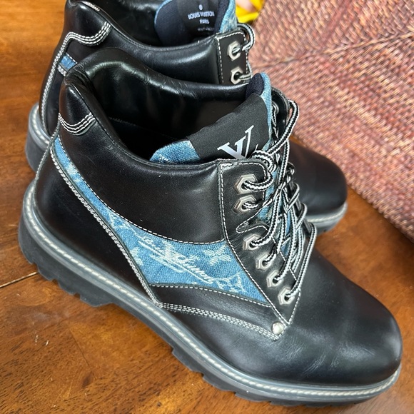Men’s Louis Vuitton boots - Picture 4 of 9